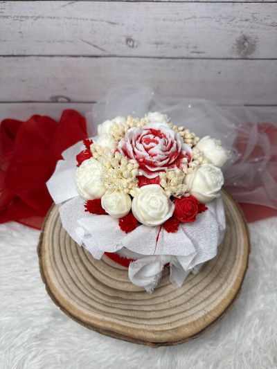 Caja floral de velas artesanales en cera de soja – Regalo romántico para San Valentín