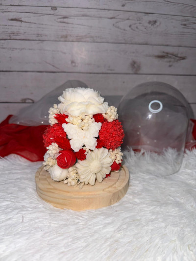 Urna floral de velas artesanales en cera de soja – Regalo romántico para San Valentín
