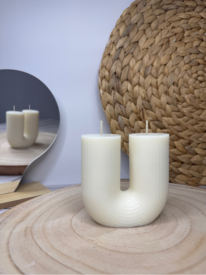 Vela U artesanal – Vela decorativa moderna