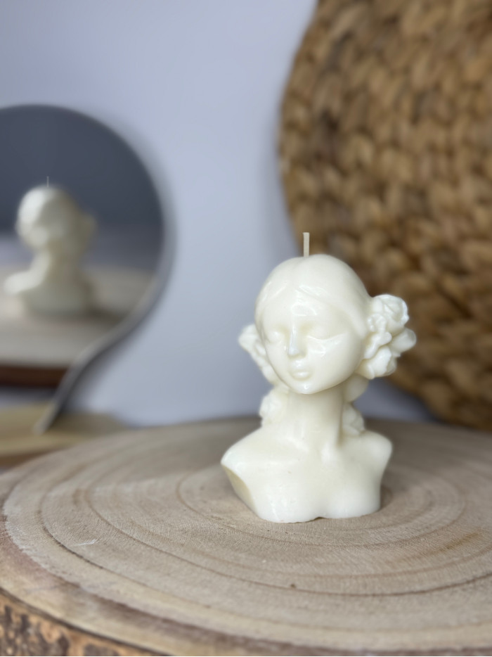 Vela busto femenino artesanal – Vela decorativa con flores estilo escultura