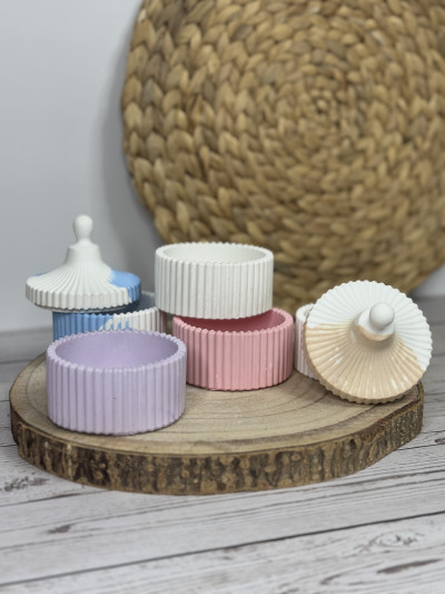 Joyero Decorativo Acanalado de Resina con Tapa