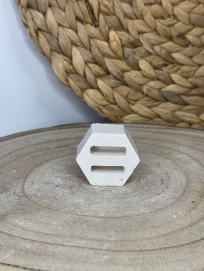 Expositor de Anillos Artesanal en Resina al Agua – Soporte para Joyas