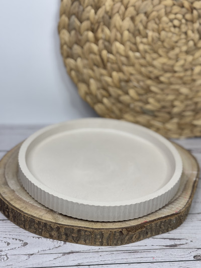 Bandeja Redonda Decorativa en Resina al Agua – Diseño Minimalista Artesanal