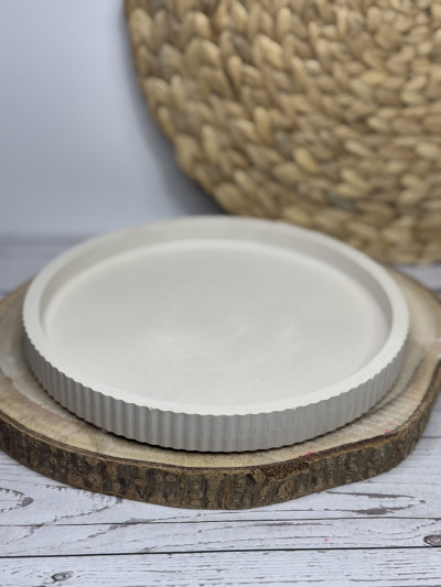 Bandeja Redonda Decorativa en Resina al Agua – Diseño Minimalista Artesanal