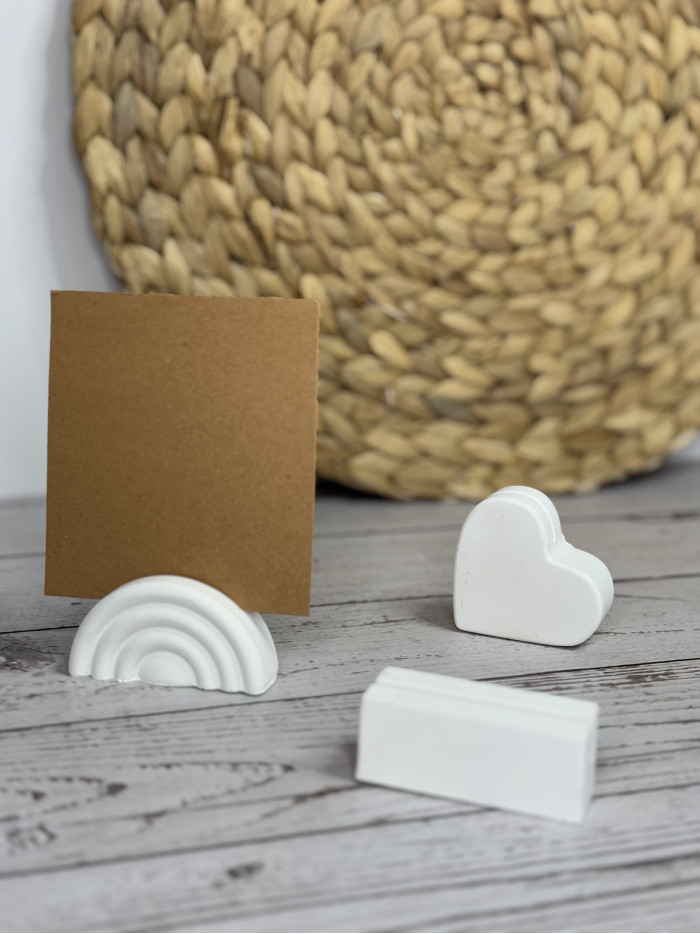 Soporte Decorativo para Fotos y Tarjetas en Resina al Agua – Diseño Minimalista Artesanal