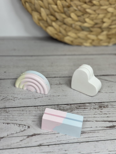 Soporte Decorativo para Fotos y Tarjetas en Resina al Agua – Diseño Minimalista Artesanal