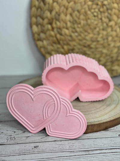 Caja decorativa de corazones con tapa – Joyero artesanal en color rosa